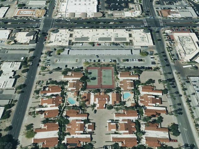 El Paseo Village — photo 37