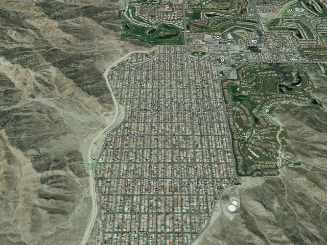 La Quinta Cove — photo 17