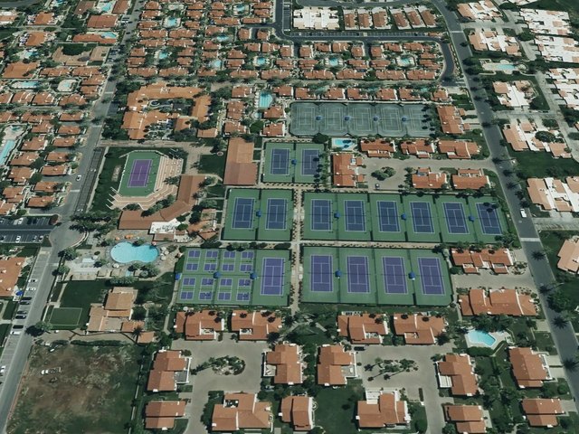 LQ Tennis Villas — photo 20