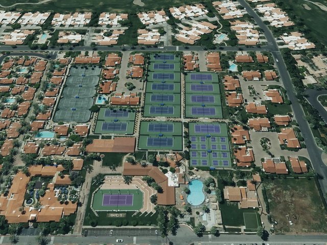 LQ Tennis Villas — photo 21
