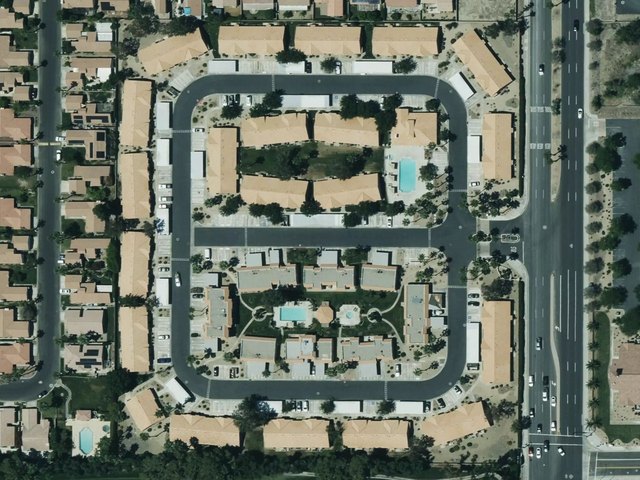 Royal Palms Condos — photo 26