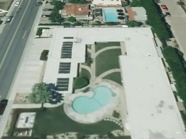 Tennis Club - 400 West — photo 9
